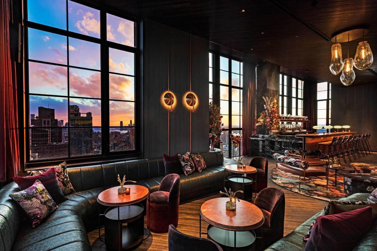 Moxy Nyc Chelsea Hotel New York City Exterior photo