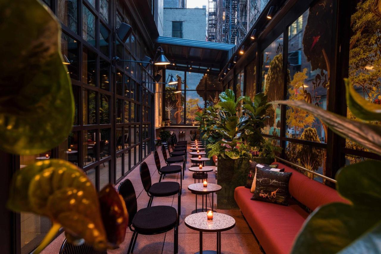 Moxy Nyc Chelsea Hotel New York City Exterior photo