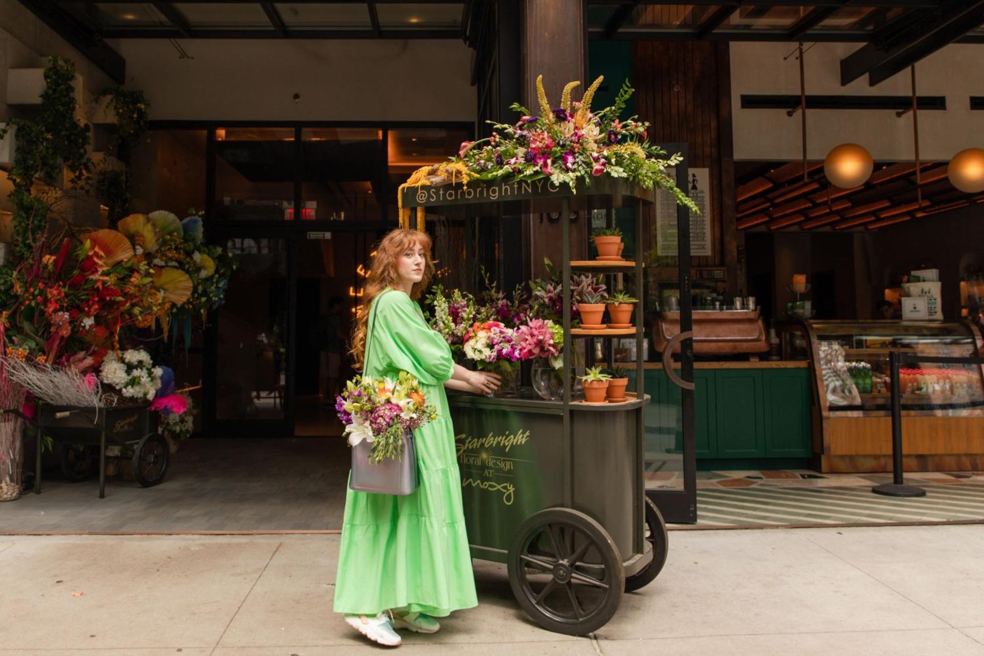 Moxy Nyc Chelsea Hotel New York City Exterior photo